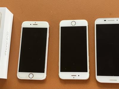 1 Vodafone  V8 VDF 710 2Apple IPhone S6 plus eine OVP