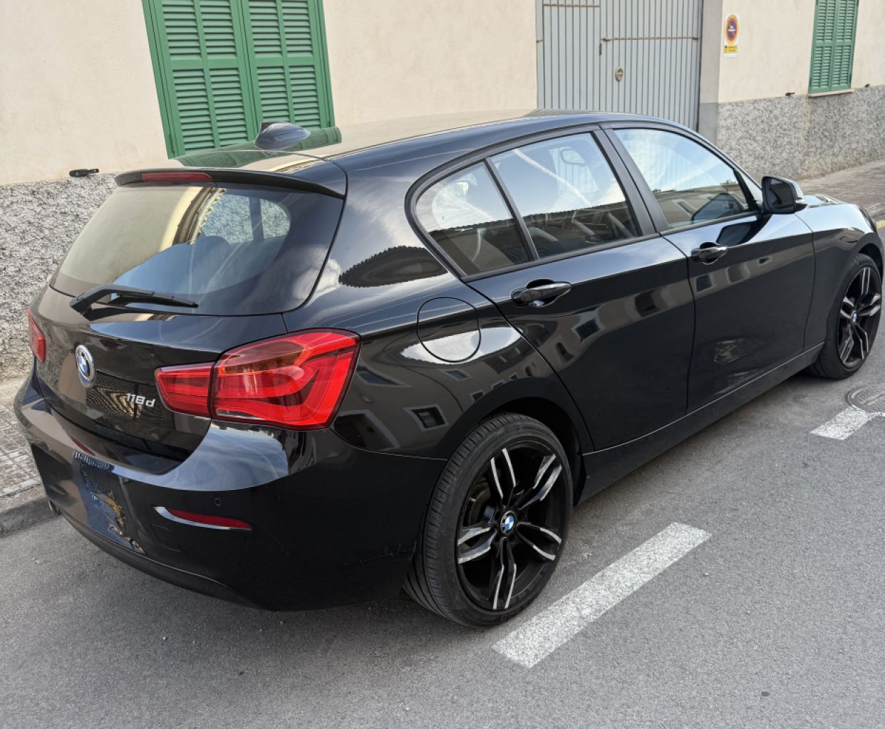 118d, yr. 2016, automatic, 2nd owner, air conditioning, navigation