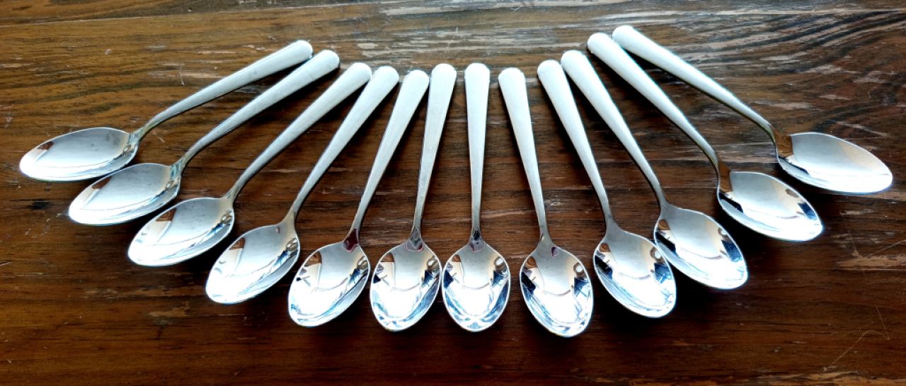 12 kleine Löffel Hochglanz 18/10