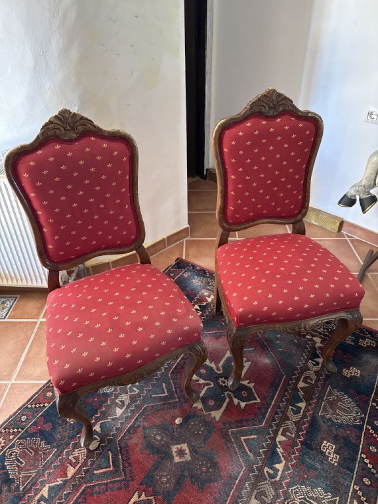 2 antike Barockstühle  aus Kirschholz