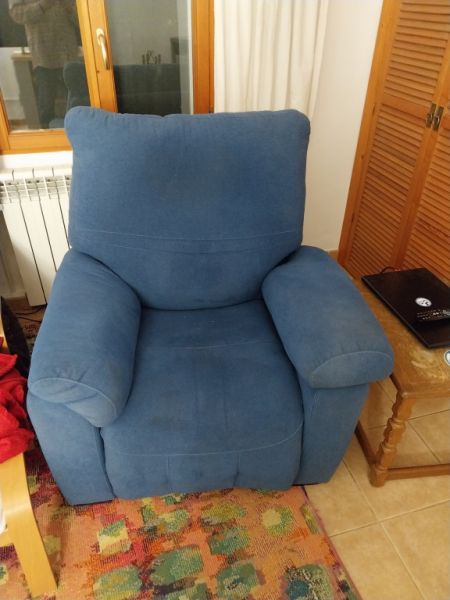 2 reclinables eléctricos azules para TV