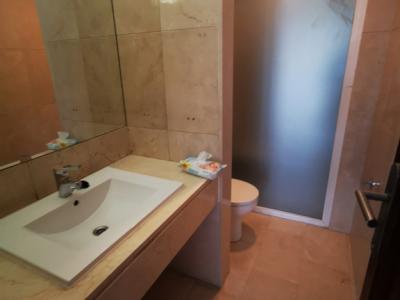 2 Etagen Geschäft-Lokal in erster Linie vom Paseo Maritimo