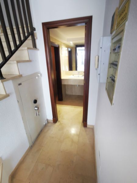 2 Etagen Geschäft-Lokal in erster Linie vom Paseo Maritimo