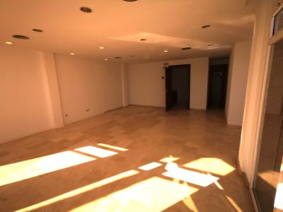 2 Etagen Geschäft-Lokal in erster Linie vom Paseo Maritimo