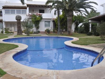 Chalet de 2 plantas con piscinas comunitarias, Ac en Marina Dor - Cala Dor-- CH 116