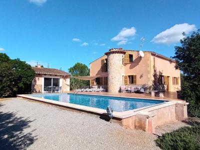 2 Etagenfinca mit 2 sep Apts, Pool und Heizung bei Campos--- F 213