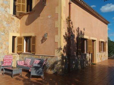 2-level finca with 2 separate apartments, pool and heating near Campos--- F 213