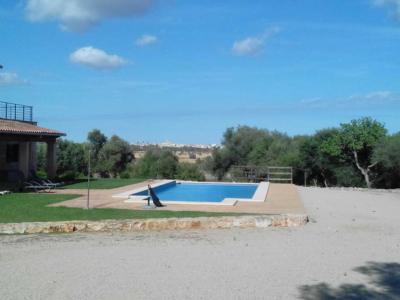 2 Etagenfinca mit Pool und eigenem Brunnen bei Santanyi --- F 27 VK