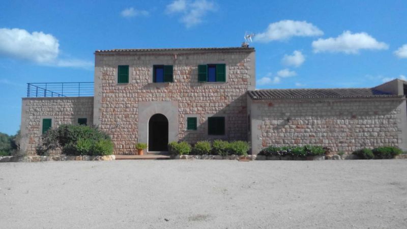 2 Etagenfinca mit Pool und eigenem Brunnen bei Santanyi --- F 27 VK