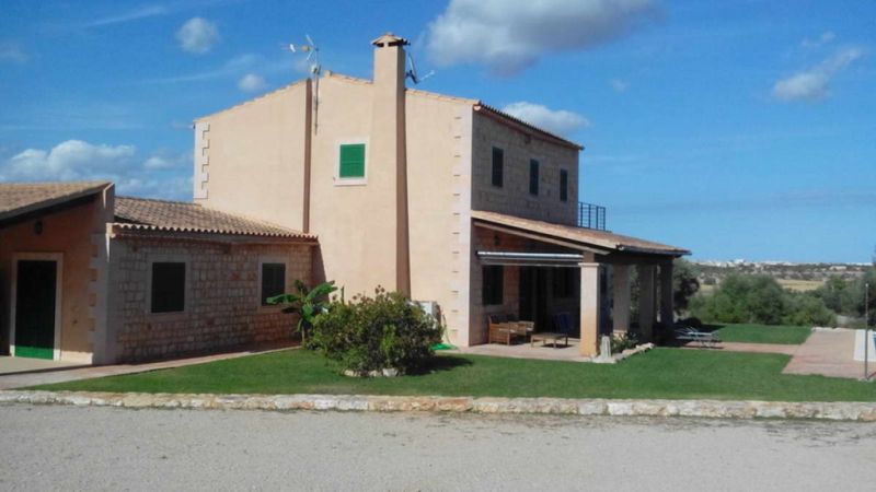 2 Etagenfinca mit Pool und eigenem Brunnen bei Santanyi --- F 27 VK