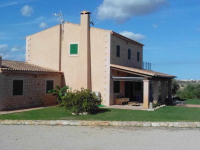 2 Etagenfinca mit Pool und eigenem Brunnen bei Santanyi --- F 27 VK