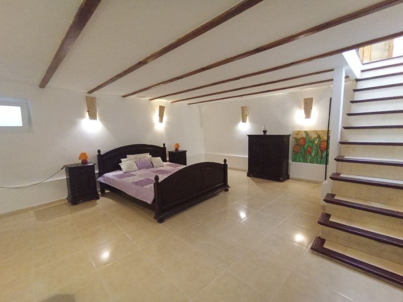 2 Etagenfinca mit sep Apartment, Pool und Ölzentralheizung bei Porreres --- F 164