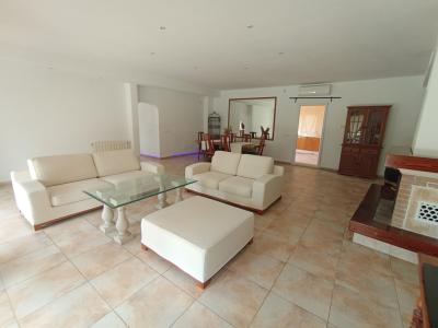 2 Etagenfinca mit sep Apartment, Pool und Ölzentralheizung bei Porreres --- F 164