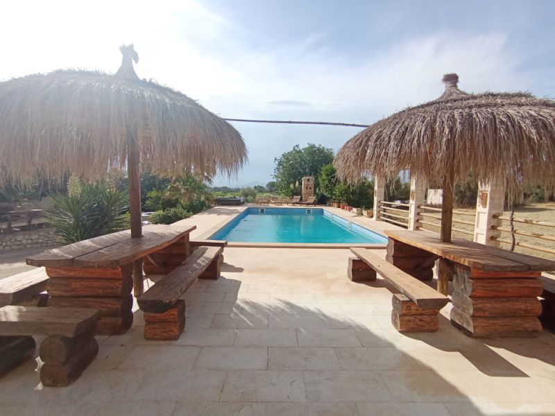 2 Etagenfinca mit sep Apartment, Pool und Ölzentralheizung bei Porreres --- F 164