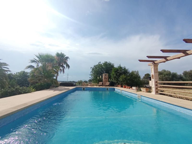 2 Etagenfinca mit sep Apartment, Pool und Ölzentralheizung bei Porreres --- F 164