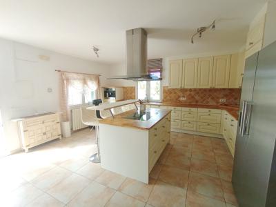 2 Etagenfinca mit sep Apartment, Pool und Ölzentralheizung bei Porreres --- F 164