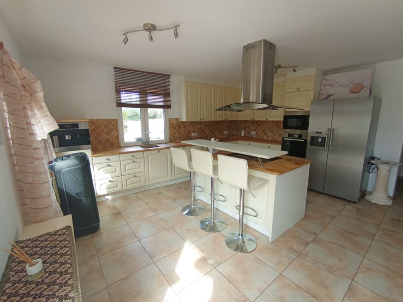 2 Etagenfinca mit sep Apartment, Pool und Ölzentralheizung bei Porreres --- F 164