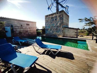 2 Fincas auf einem Grundstück mit eigenem Pool, AC und Kaminen bei Campos -- F 92 a + b WT