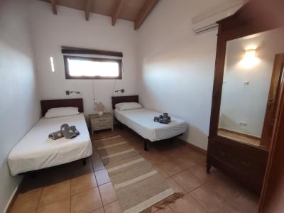 2 Fincas auf einem Grundstück mit eigenem Pool, AC und Kaminen bei Campos -- F 92 a + b WT