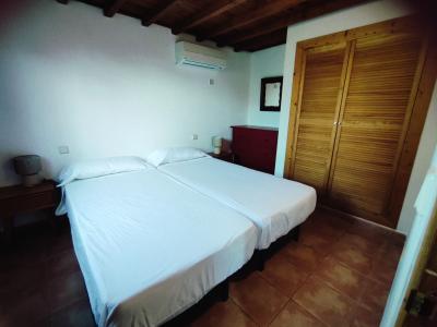 2 Fincas auf einem Grundstück mit eigenem Pool, AC und Kaminen bei Campos -- F 92 a + b WT