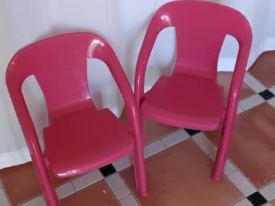 2 children's plastic chairs