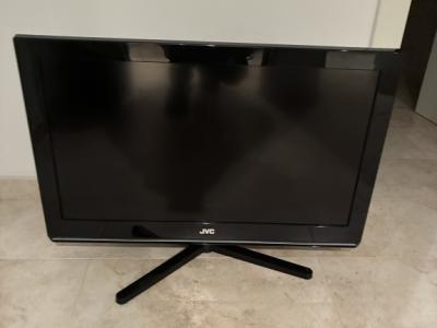 2 LED-Fernseher 32 Zoll (JVC und LG)