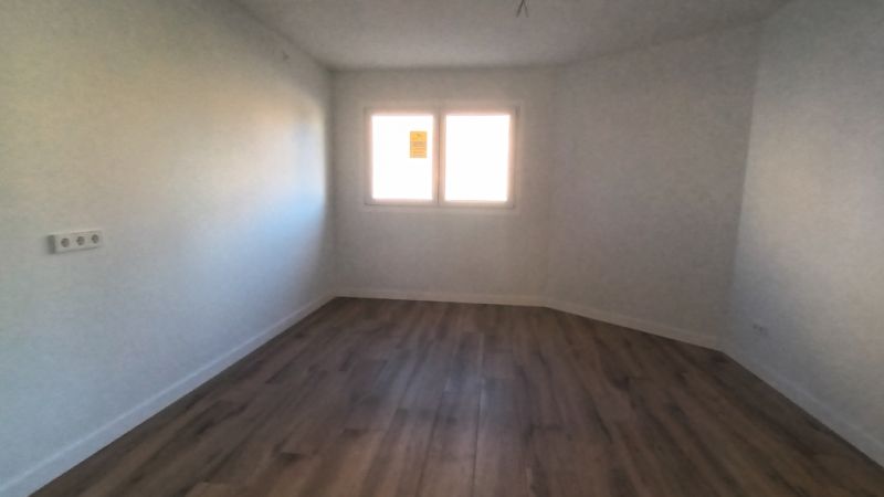 2 CASAS ADOSADAS NUEVAS en Es LLombards con patio -- RH 35 a + b