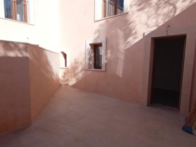 2 CASAS ADOSADAS NUEVAS en Es LLombards con patio -- RH 35 a + b
