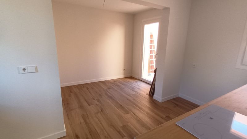 2 CASAS ADOSADAS NUEVAS en Es LLombards con patio -- RH 35 a + b