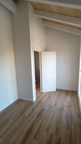 2 CASAS ADOSADAS NUEVAS en Es LLombards con patio -- RH 35 a + b