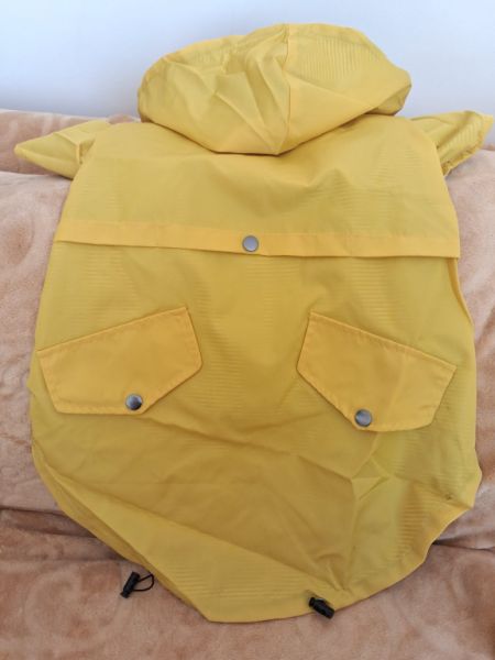 2 neue gelbe Wind/Regenjacken zu verkaufen