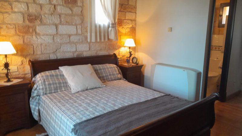 2 stöckige Finca mit sep. Gästeapartment und traumhaften Garten bei Ses Salines -- F 62 VK