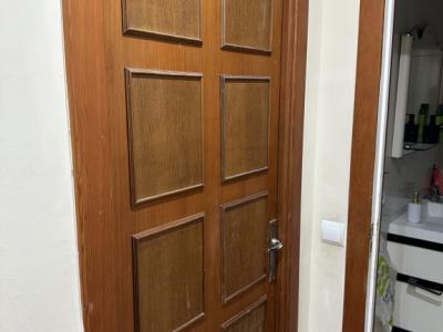 2 doors to give away