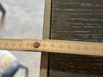 2 wunderschöne Vitrinen mit einer besonderen Form