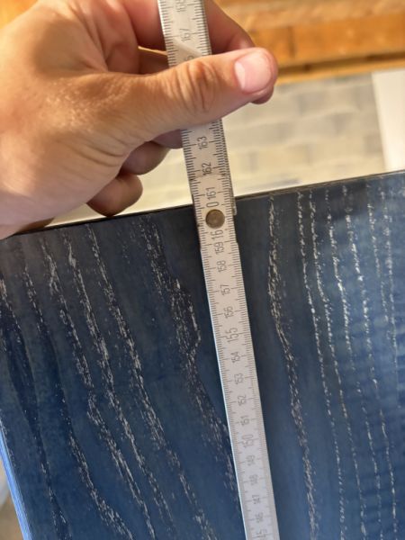 2 wunderschöne Vitrinen mit einer besonderen Form