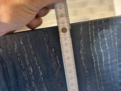 2 wunderschöne Vitrinen mit einer besonderen Form