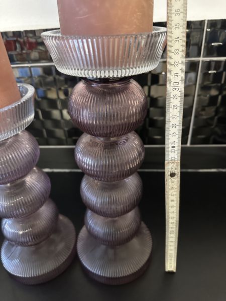 2 x Kerzenständer aus Glas - Rosa - Höhe: 35 und 29 cm - Keine Mängel inkl. Kerzen