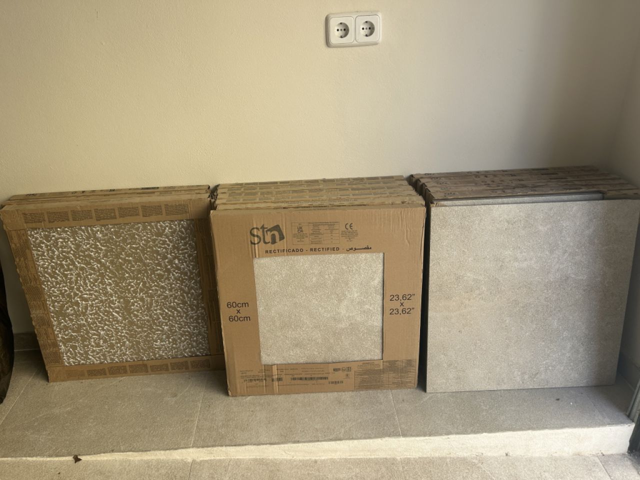 20 m² de azulejos disponibles a buen precio