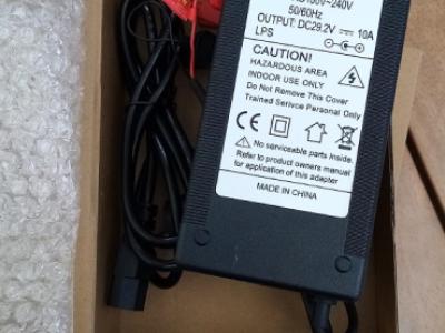 24V Batterieladegerät