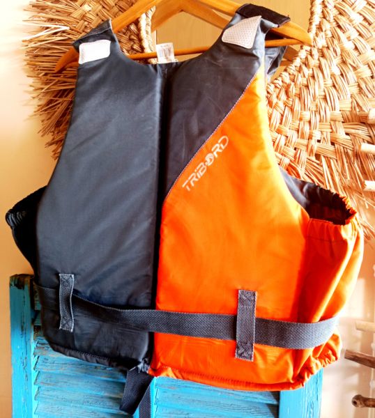 3 chalecos salvavidas para adultos