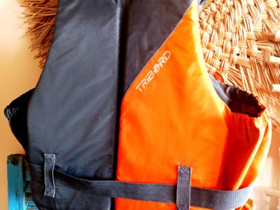 3 chalecos salvavidas para adultos