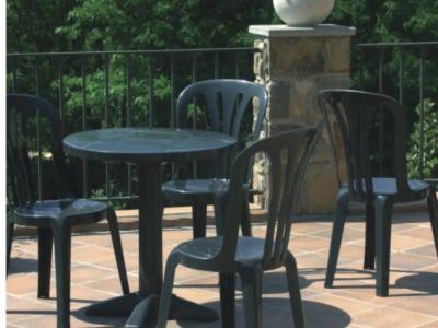 30 outdoor chairs for sale