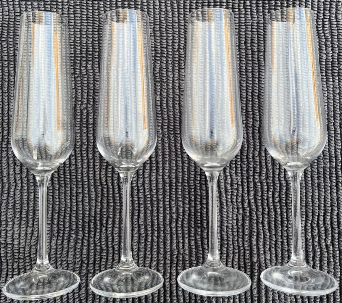 4 Champagnergläser