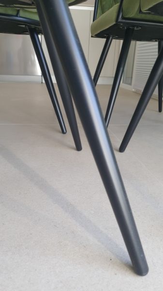 4 dining chairs in excellent condition