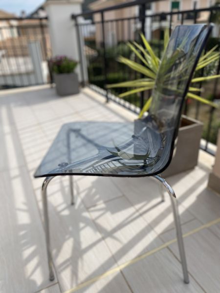 4 Hochwertige Esszimmer-/Küchenstühle weiß/rauchglas