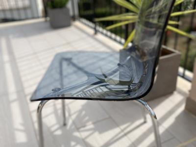 4 high-quality dining/kitchen chairs white/smoked glass