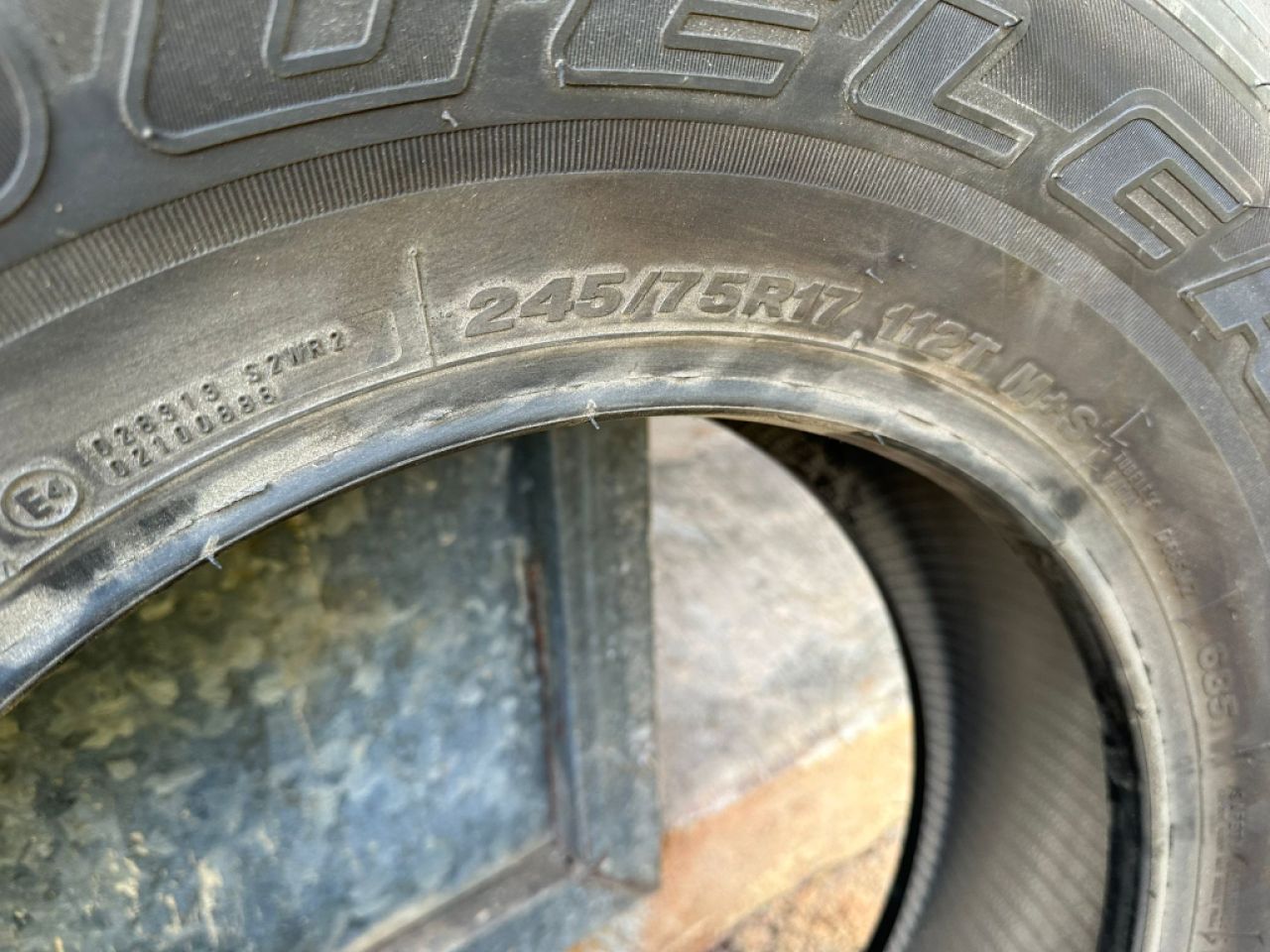 5 Bridgestone reifen Jeep Wrangler 245/ 75R17/112T/M+S