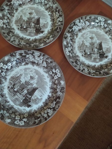 6 antike flache Teller WEDGWOOD FERRARA 19. Jh.