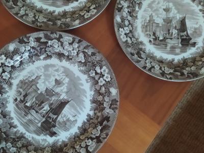 6 antike flache Teller WEDGWOOD FERRARA 19. Jh.