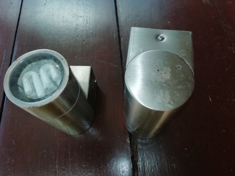 6 stainless steel lamps - ceiling or wall mounting possible